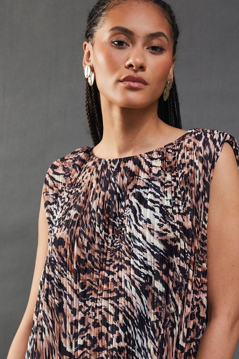 Warehouse Warehouse Women's Printed Plisse Shoulder Pad Sleeveless Midi Dress in Animal - 4