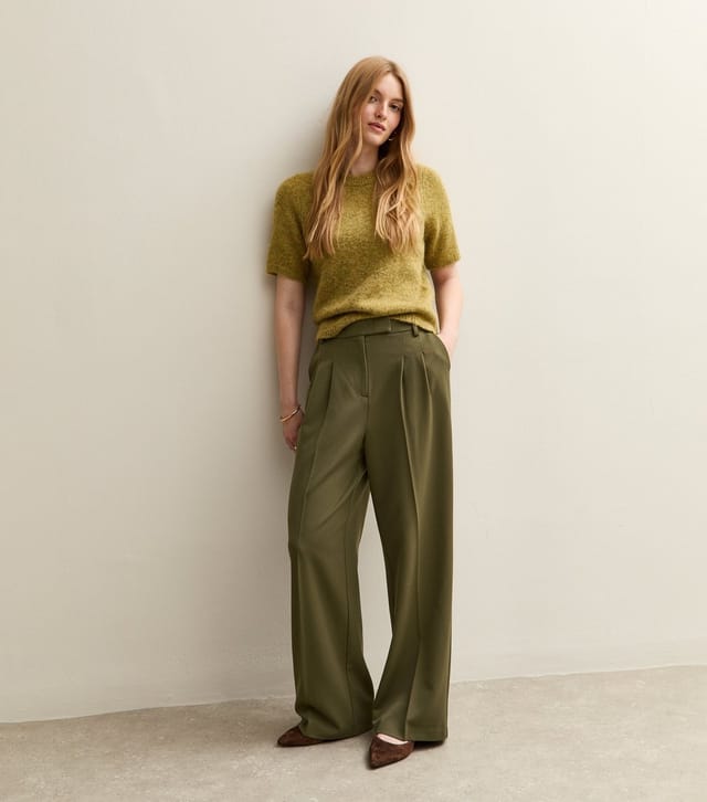 New Look Women's Khaki Pleated Front Wide Leg Trousers New Look - 3