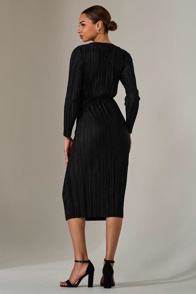 Jolie Moi Jolie Moi Women's Plisse Long Sleeve Midi Dress in Black - 2
