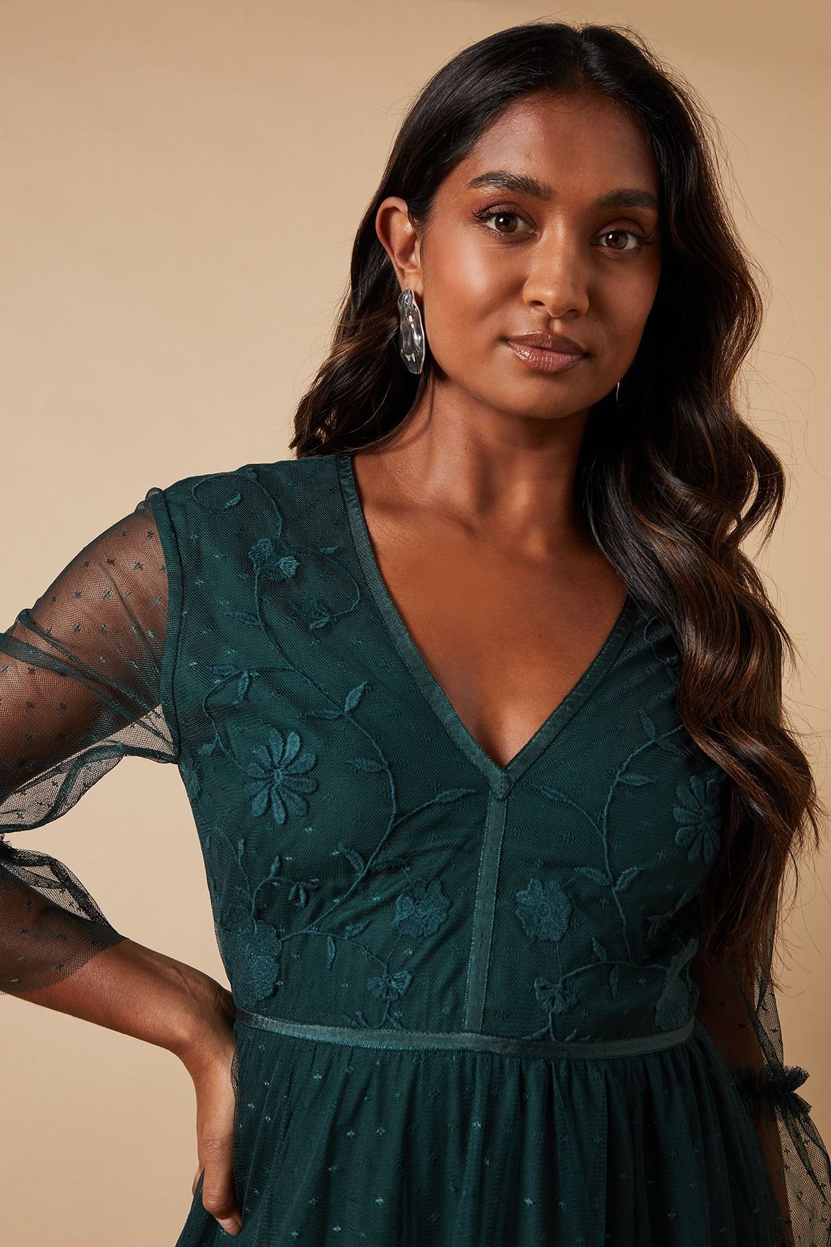 Oasis Oasis Women's Occasion Embroidered Mesh Tiered Midaxi Dress in Green - 3