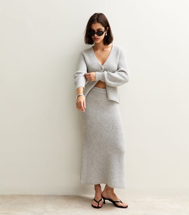 New Look Women's Grey Ribbed Knit Midi Skirt New Look - 2