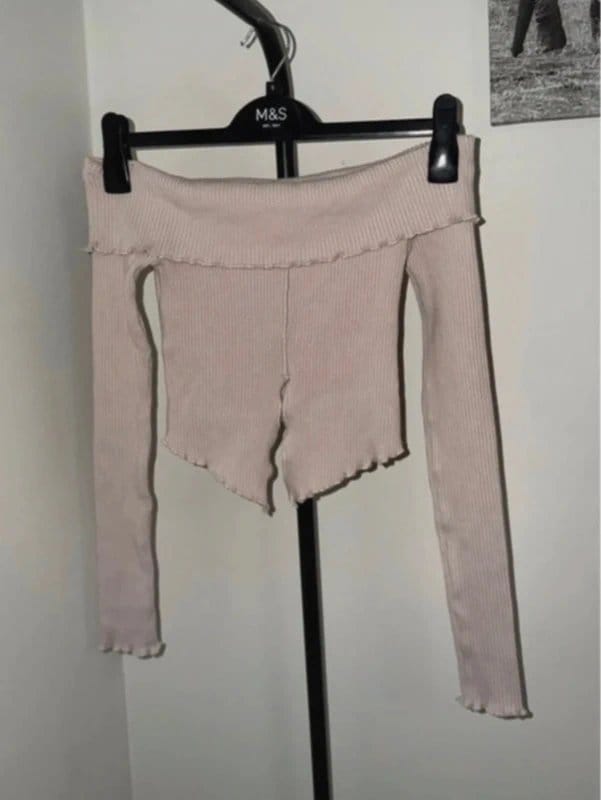 Bershka Beige Ribbed Off-the-Shoulder Split Bottom Top Size Small