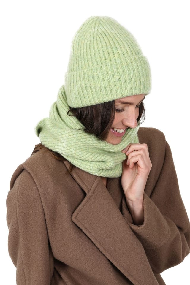 Hot Squash Hot Squash Women's Womens Ribbed Snood in Lime - 2