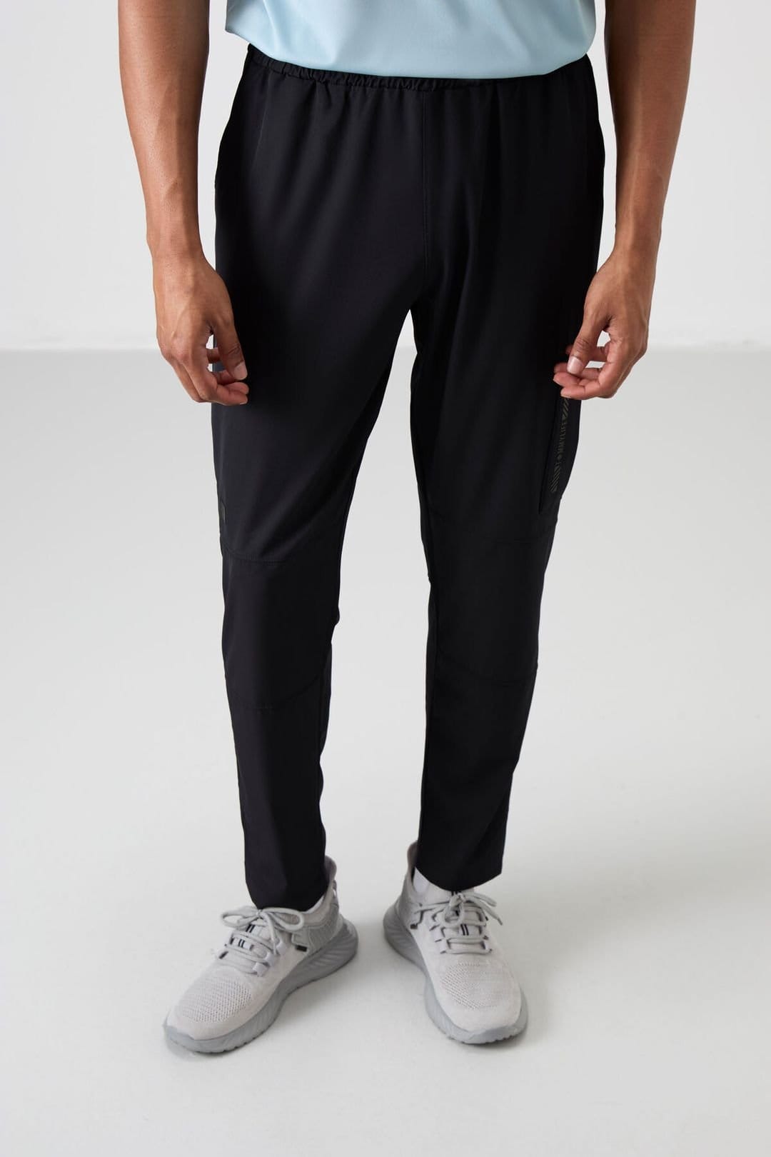 Tommy Life Tommy Life Men's Solid Pull-on Sweatpants in Black - 4
