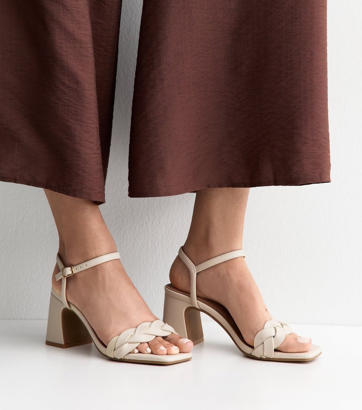 New Look Women's Off White Faux Leather Braided Block Heel Sandals Vegan New Look