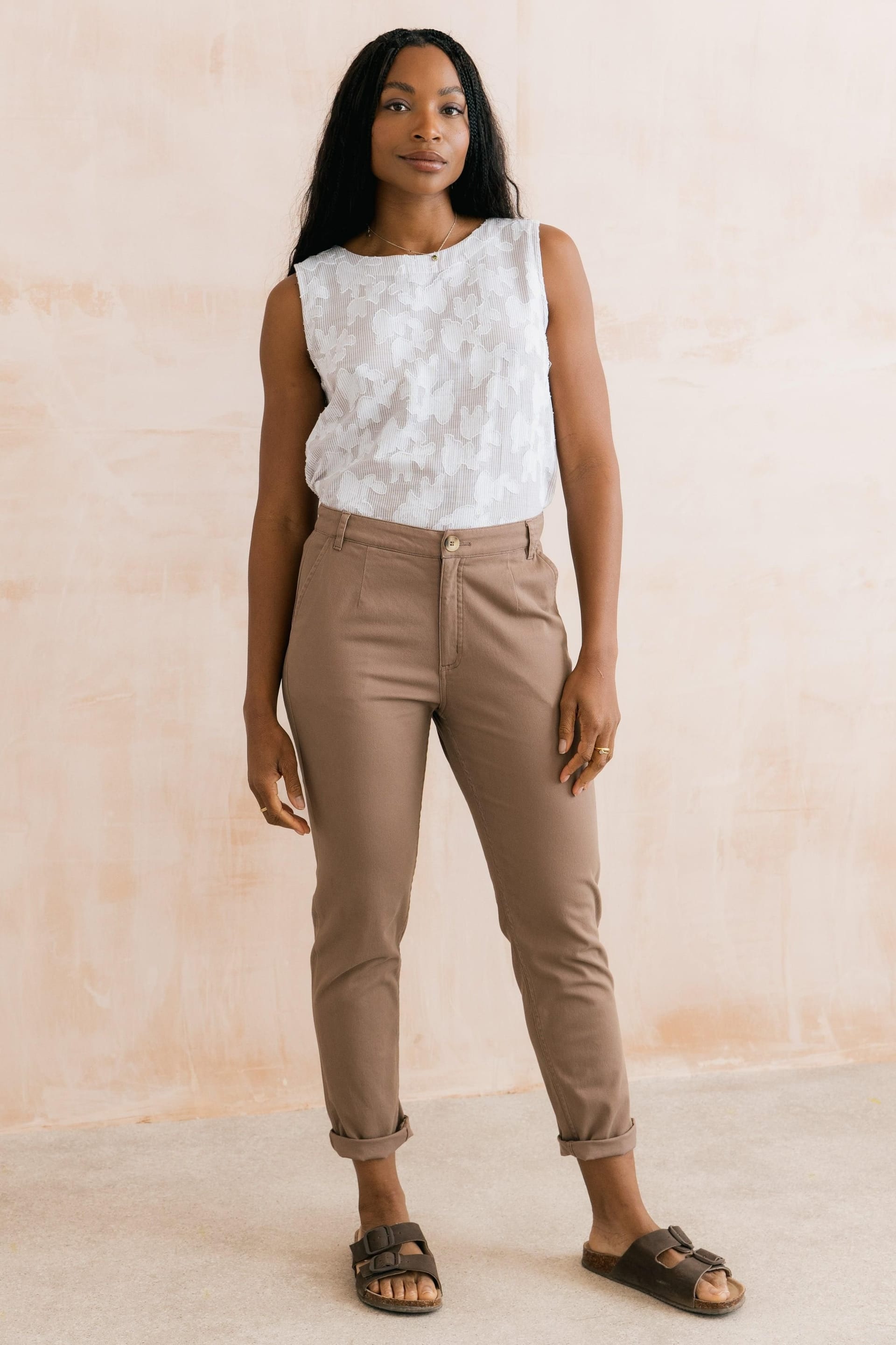 Lily & Me Lily & Me Women's Breaker Stretch Twill Trousers in Brown - 4