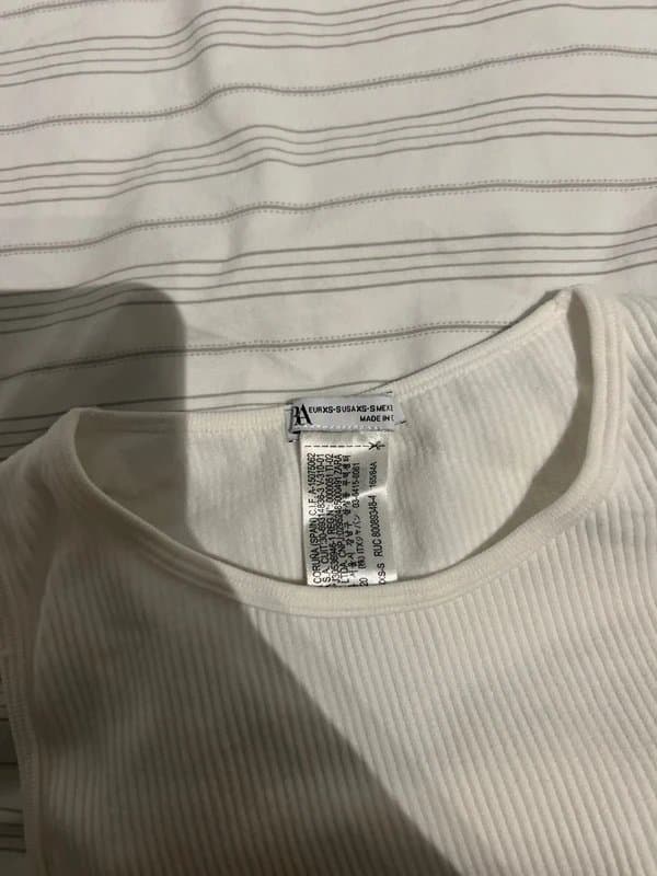 Zara Zara xs-s gem white crop top
