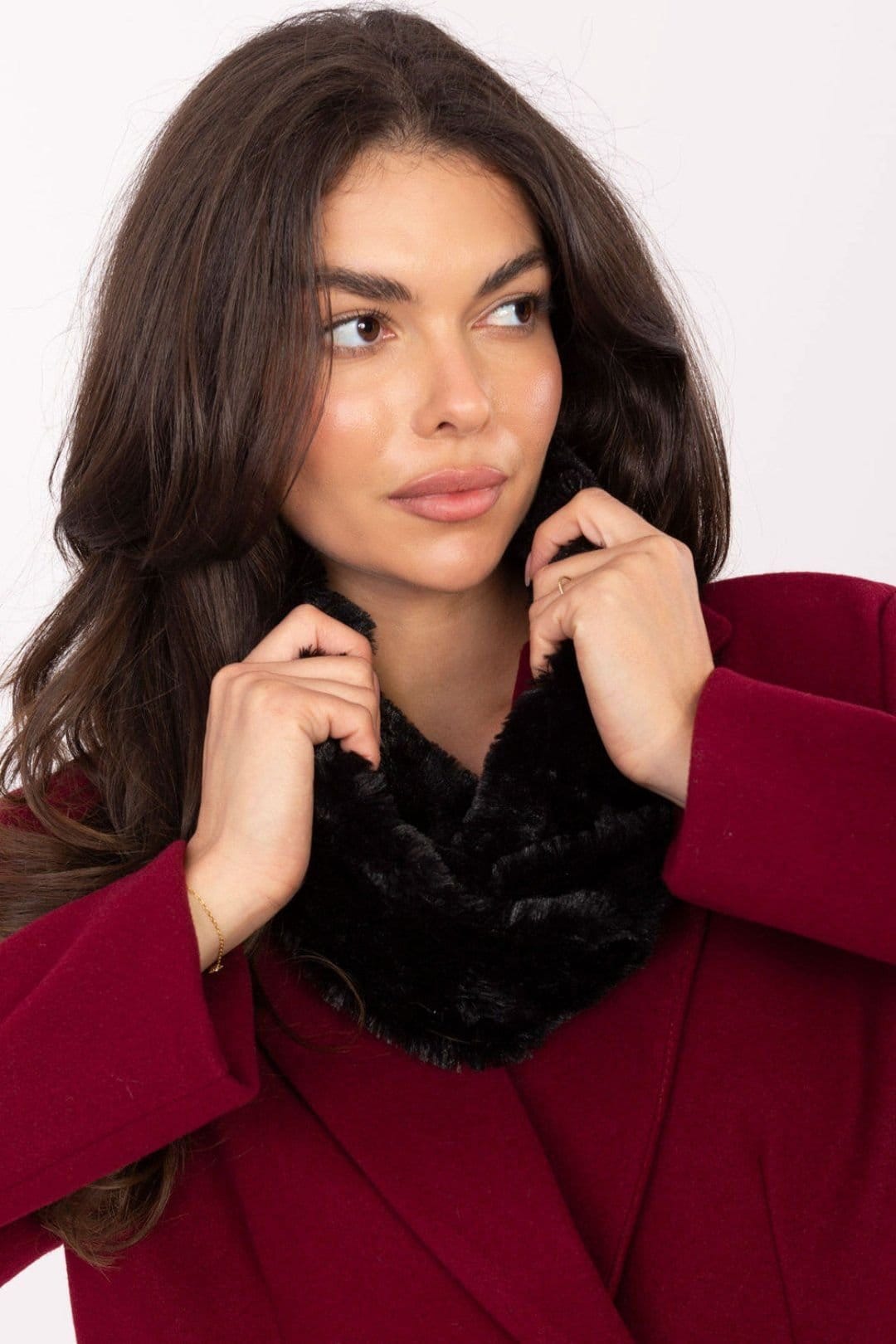 Love Lace Love Lace Women's Faux Fur Infinity Scarf Neck Warmer Soft Fluffy Winter Cozy Wear in Black - 4
