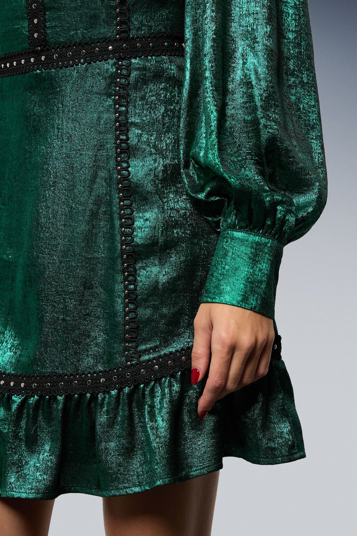 Oasis Oasis Women's Stud Trim Long Sleeve High Neck Mini Dress in Forest - 4