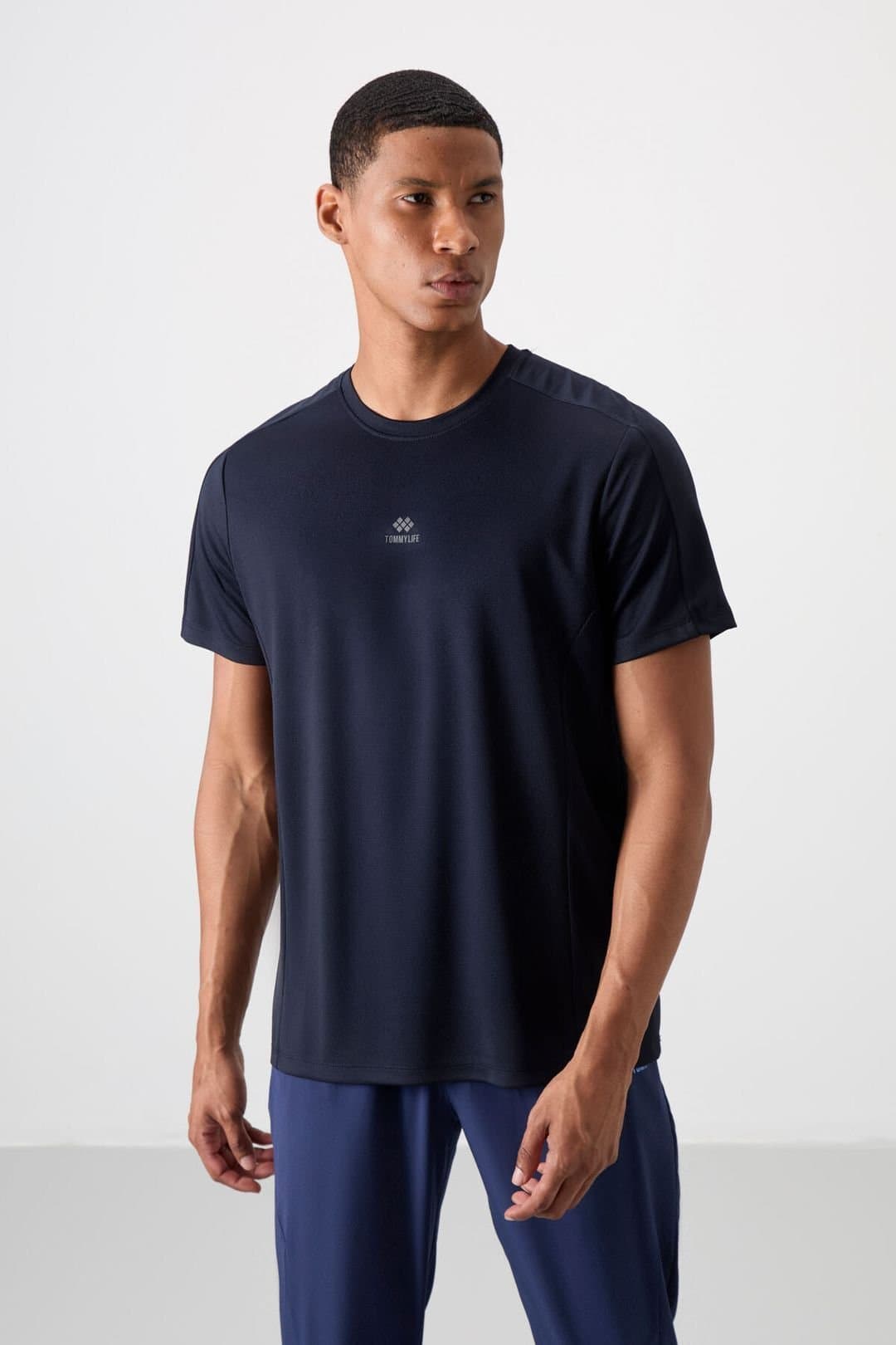 Tommy Life Tommy Life Men's Solid Crew Neck Short Sleeve T-Shirt in Navy