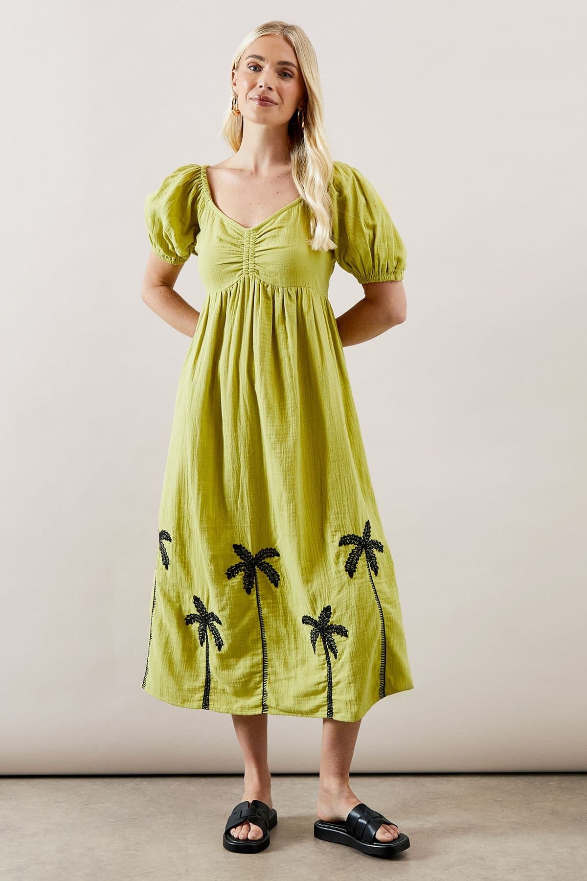 Wallis Wallis Women's Petite Palm Embroidered Textured Midi Dress in Olive