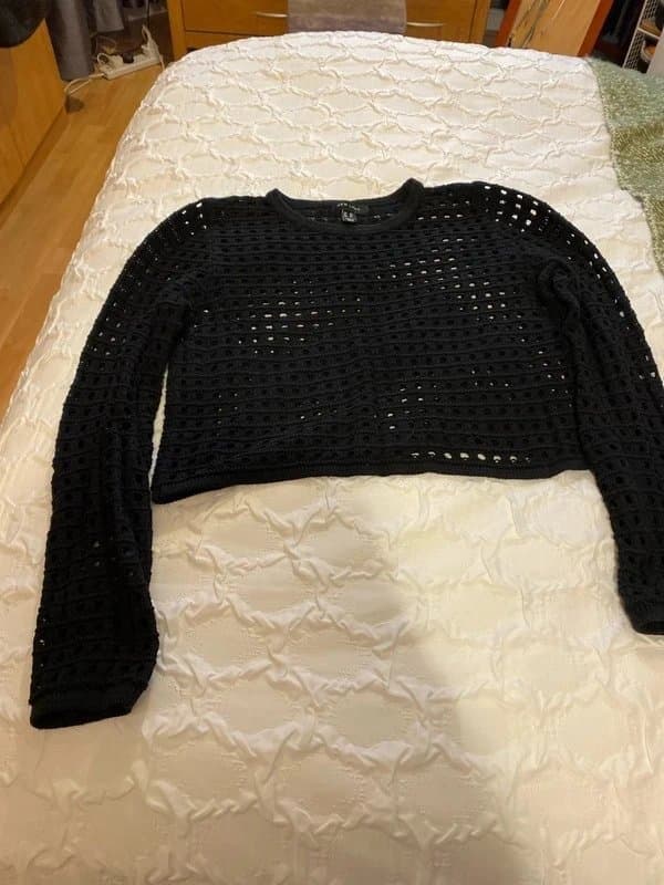New Look New look size 10 cropped crochet jumper