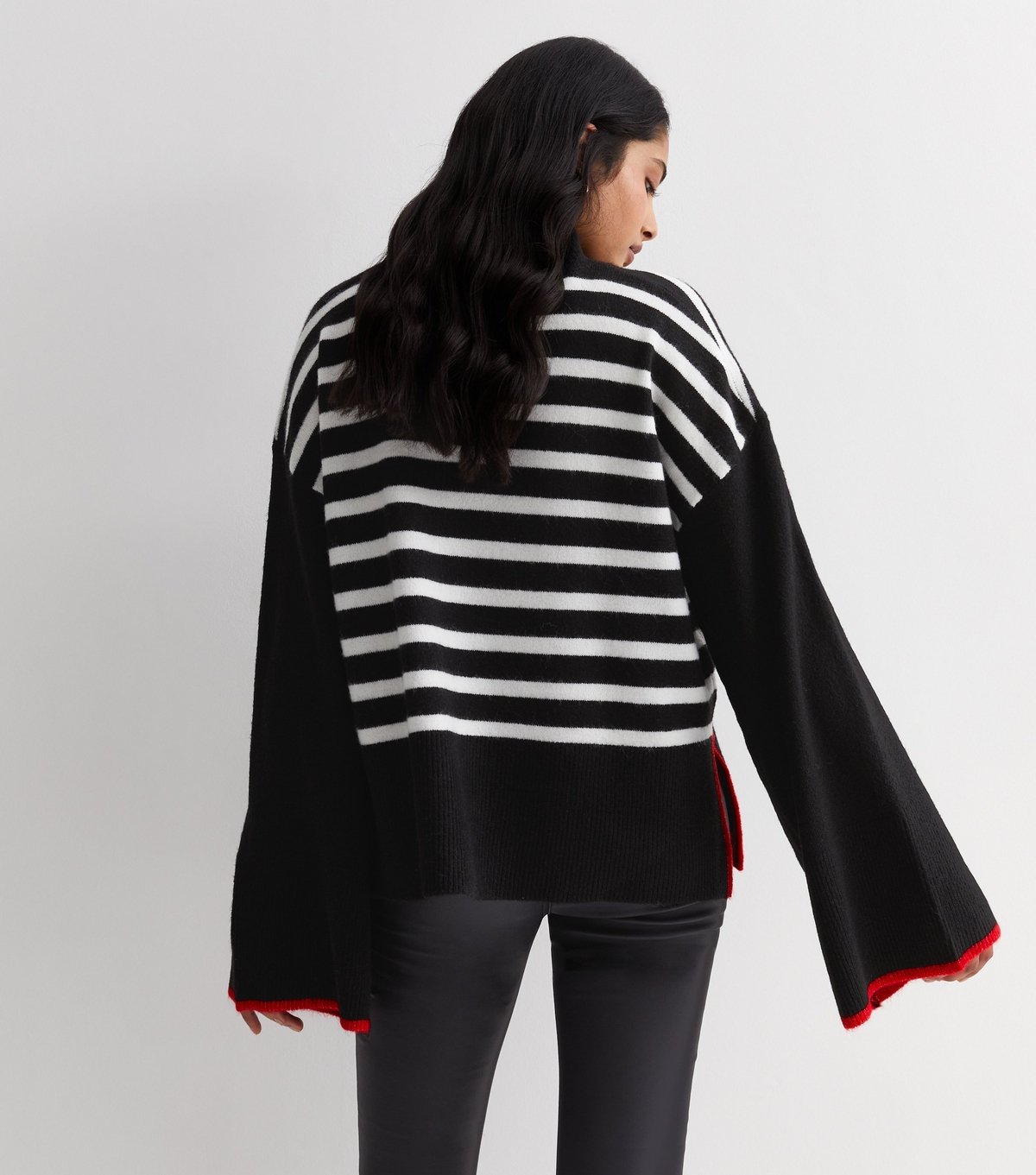 Sunshine Soul Women's Black Knit Stripe Wide Sleeve Jumper Sunshine Soul New Look - 4