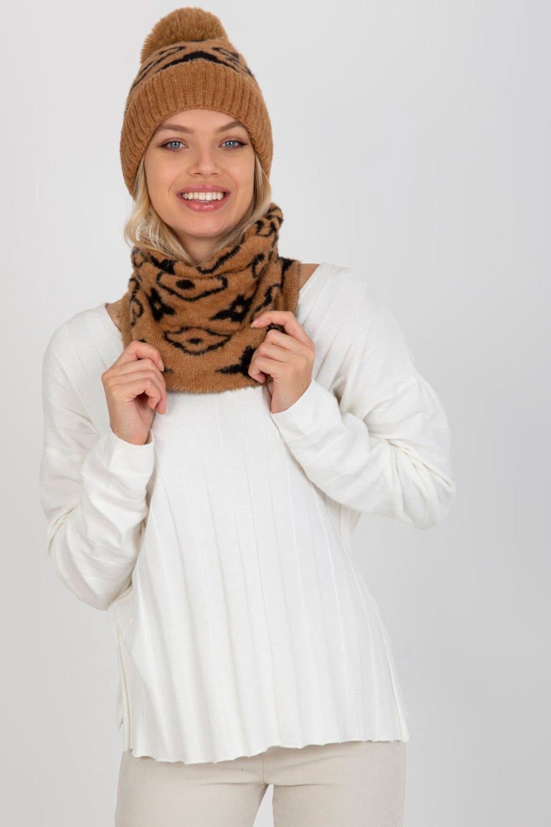 Love Lace Love Lace Women's Warm Infinity Scarf with Patterned Chimney Design & Cap Set in Brown