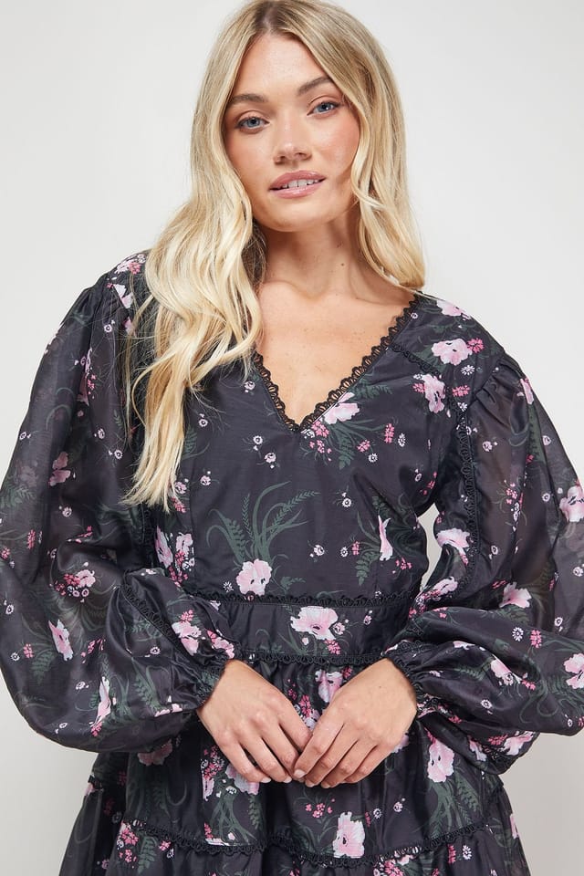 Oasis Oasis Women's Printed Trim Detail V Neck Tiered Mini Dress in Floral - 3