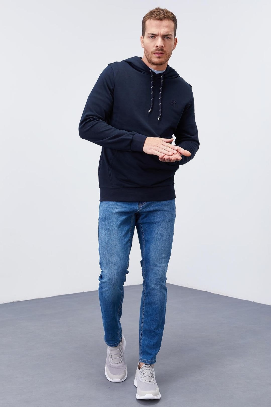 Tommy Life Tommy Life Men's Solid Hooded Sweatshirt With Pocket in Navy - 4