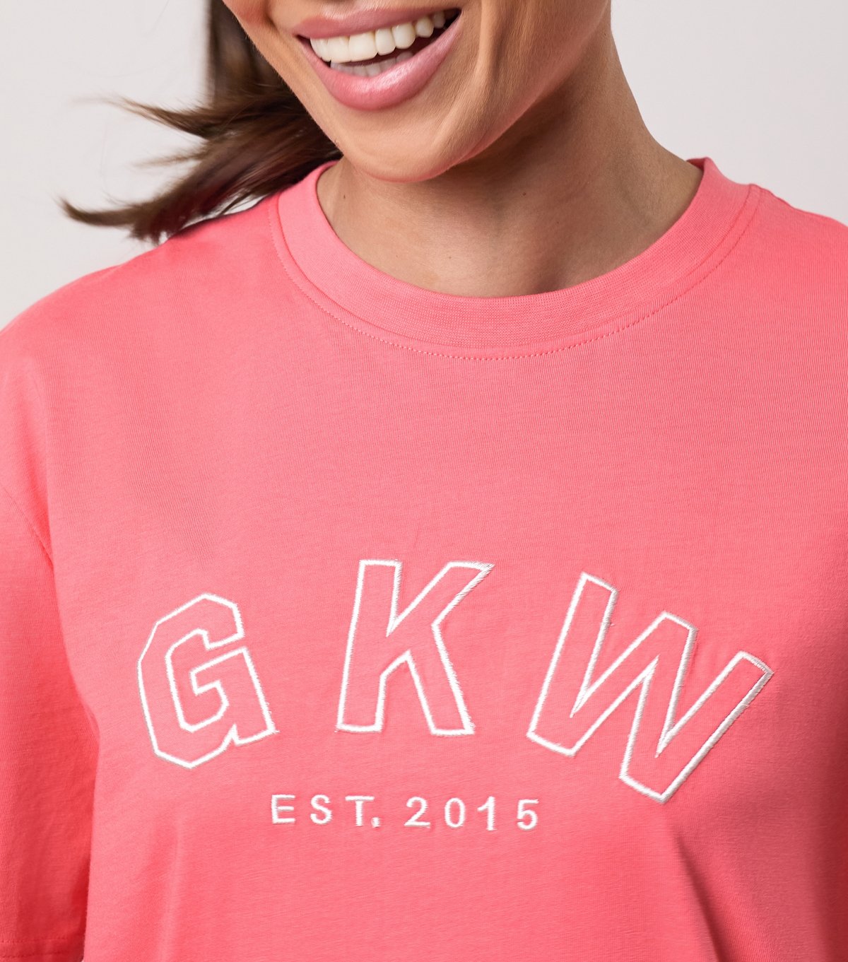 Gym King Women's Coral Logo Embroidered Boyfriend Fit T-Shirt Gym King New Look - 4