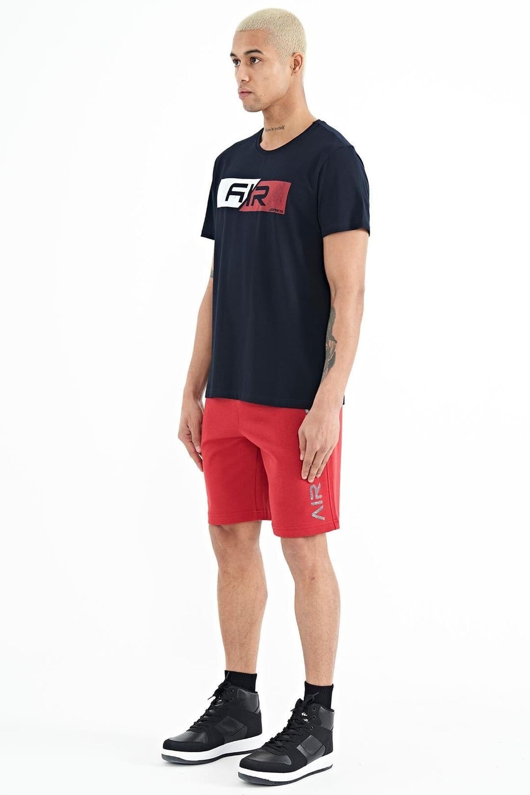 Tommy Life Tommy Life Men's Printed Fleece Sweat Shorts in Red - 4