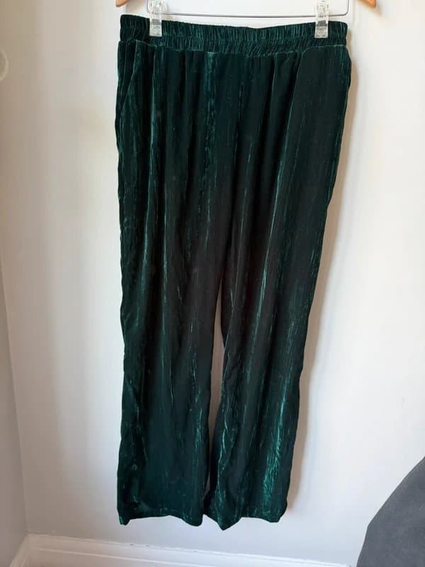 I Saw it First Saw It First Dark Green Velvet Wide Leg Trousers – Size 14