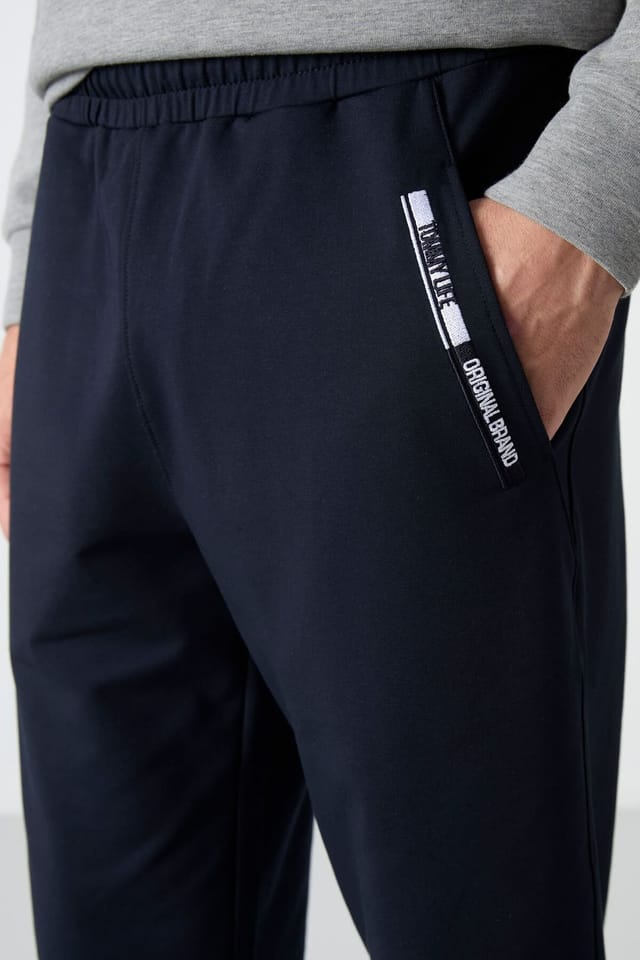 Tommy Life Tommy Life Men's Mid-Waist Capri Shorts in Navy - 3