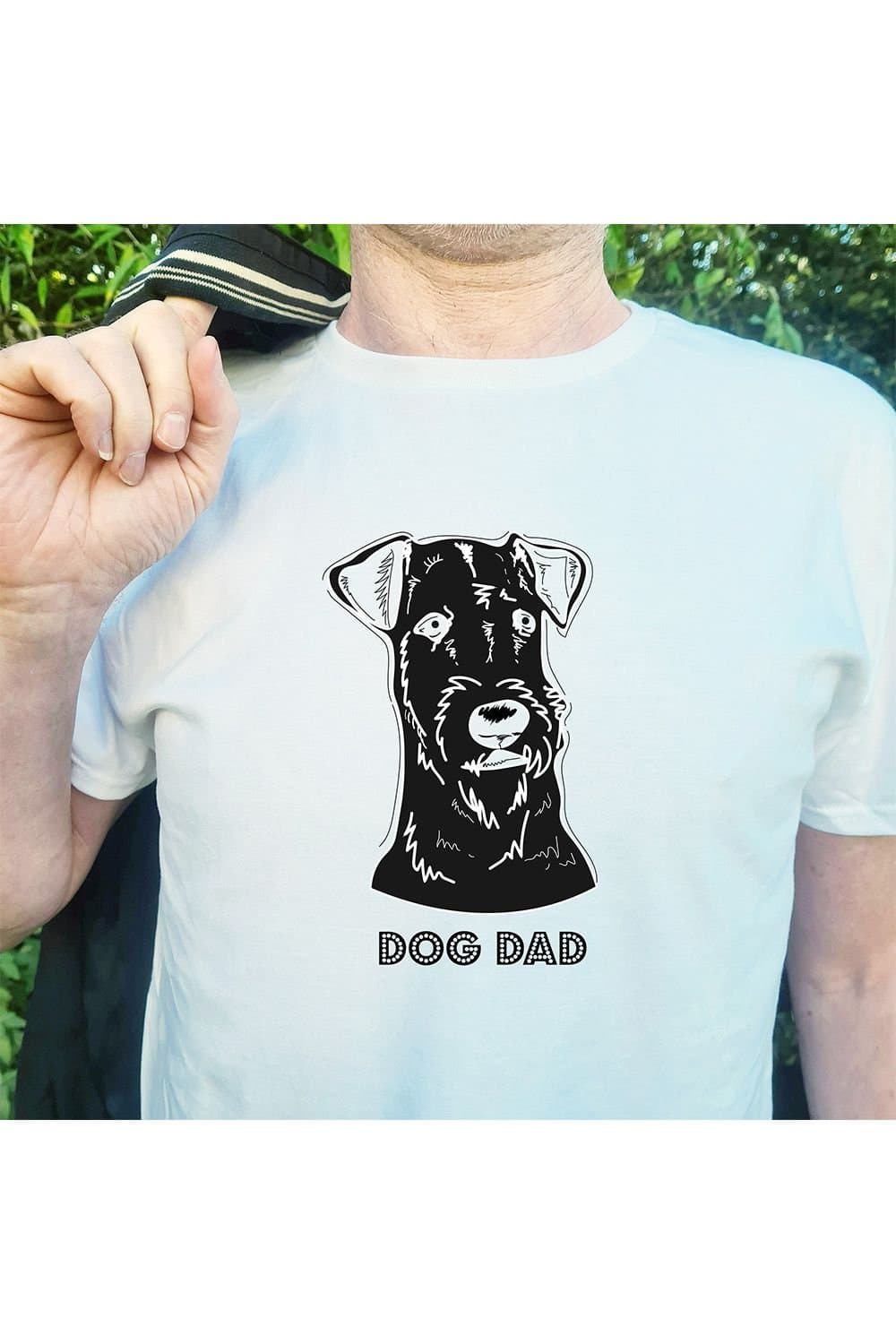 Afewhometruths Afewhometruths Men's Airedale Dog Dad T-Shirt in White