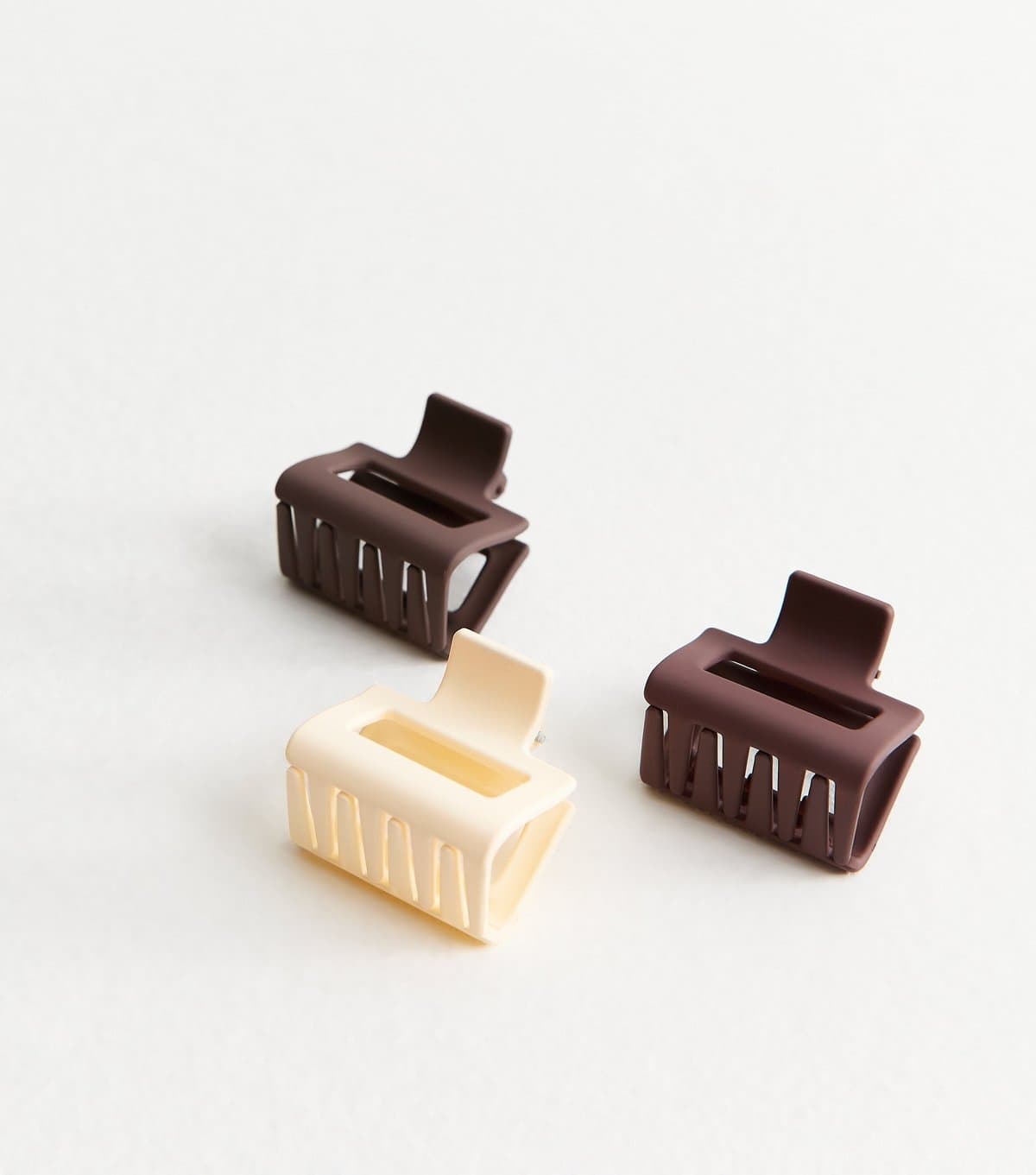 New Look Pack of 3 Brown Matte Rectangle Hair Claw Clips New Look