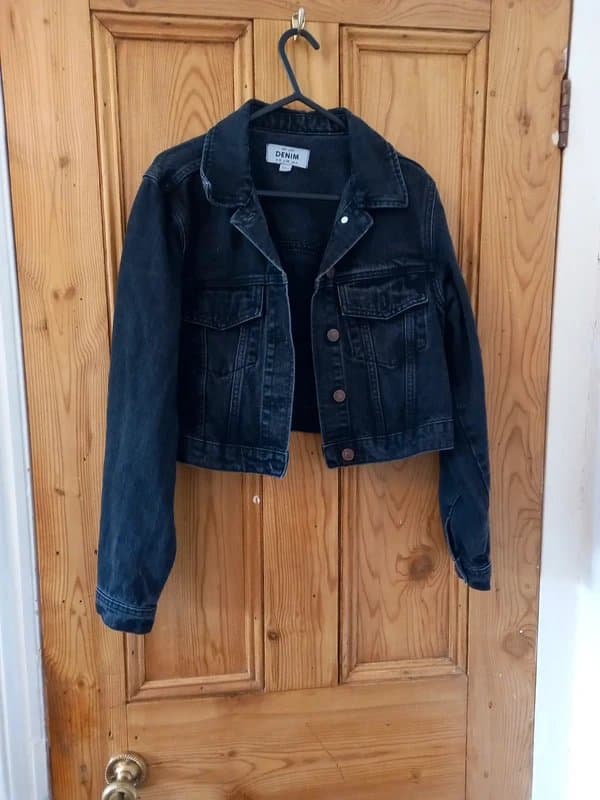 New Look black cropped denim jacket