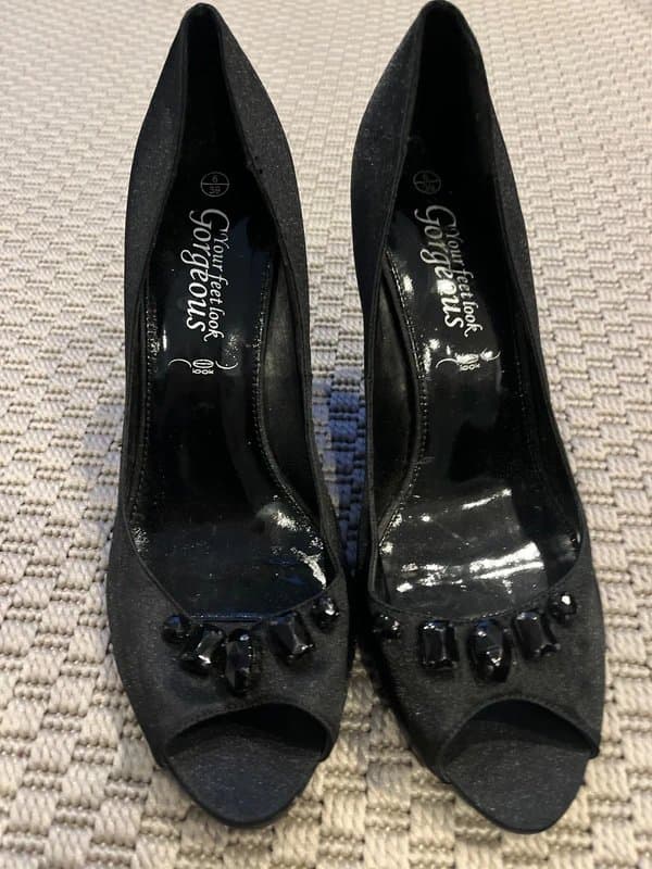 New Look New! Black embellished peep toe shoes size 6