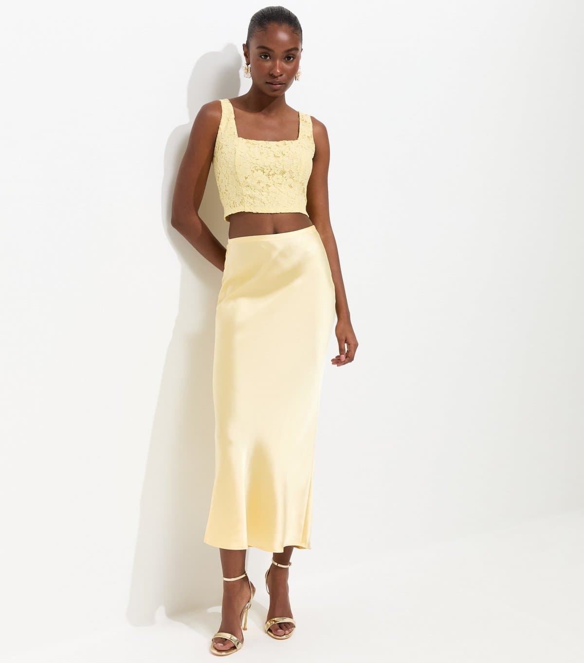 New Look Women's Light Yellow Satin Bias Cut Midi Skirt New Look
