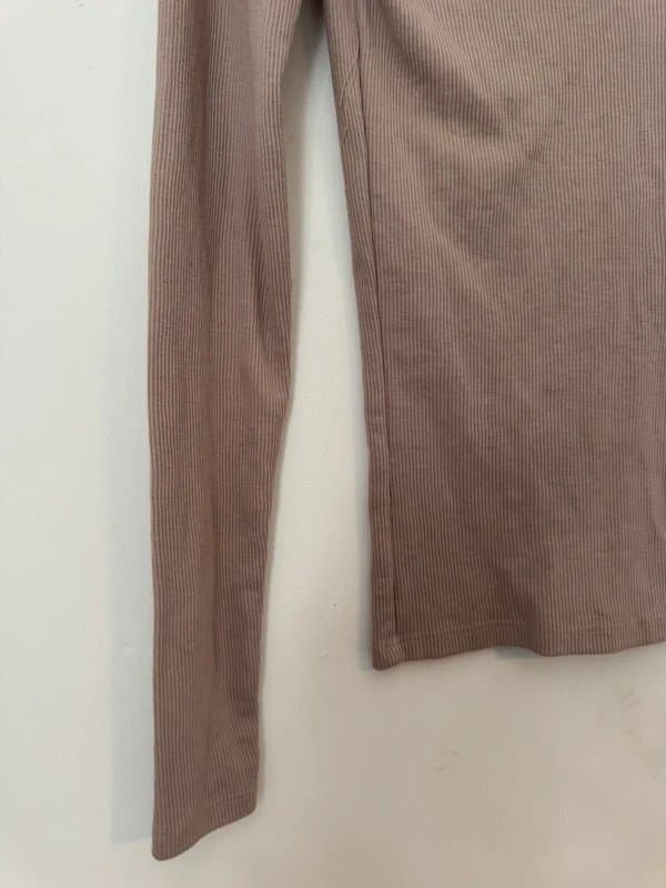 New Look Women’s beige brown long sleeved roll neck top