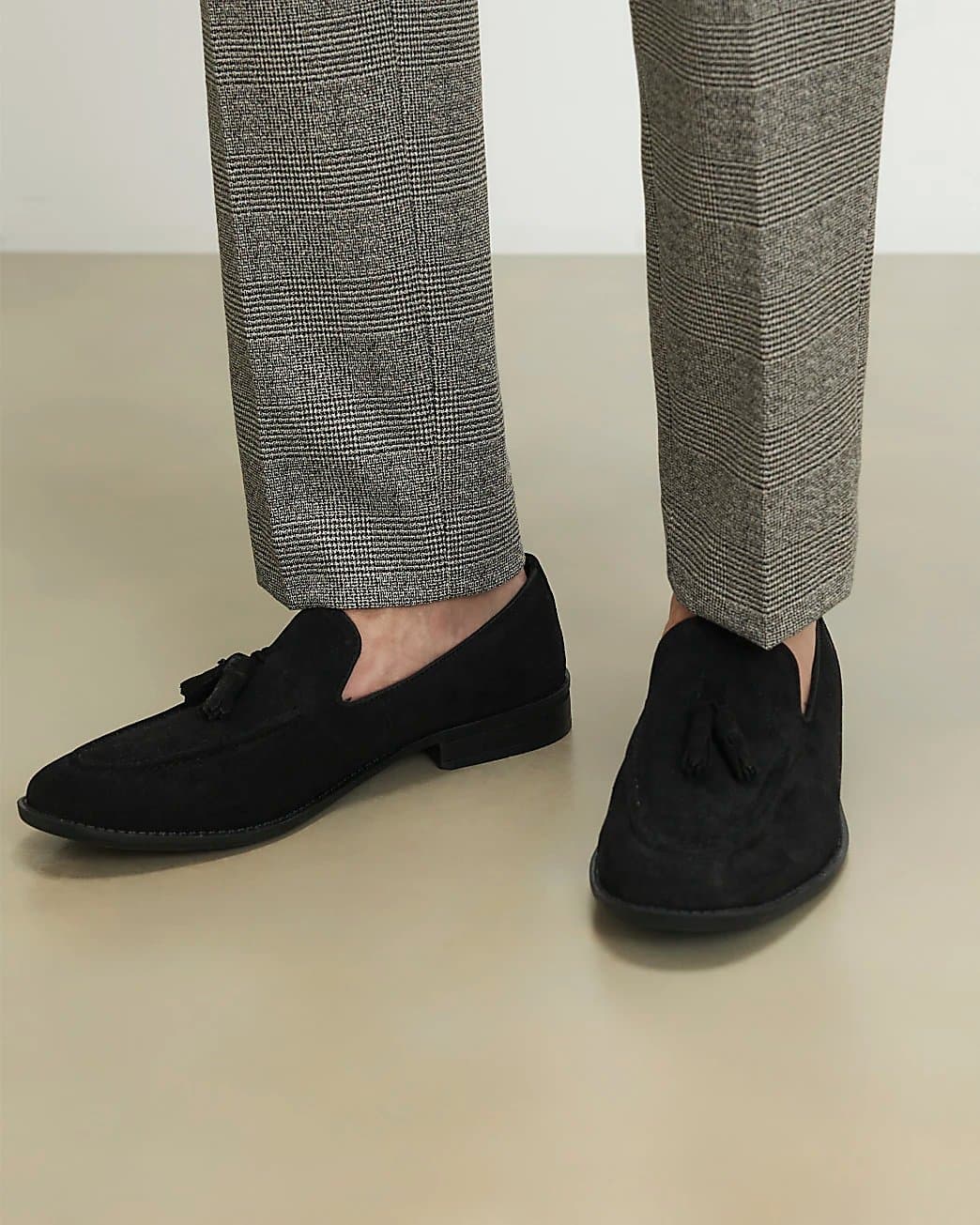River Island Mens River Island Black Suede Tassel Loafers