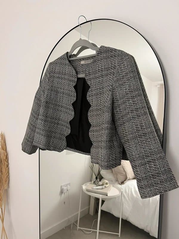 ASOS Asos scalloped cropped blazer