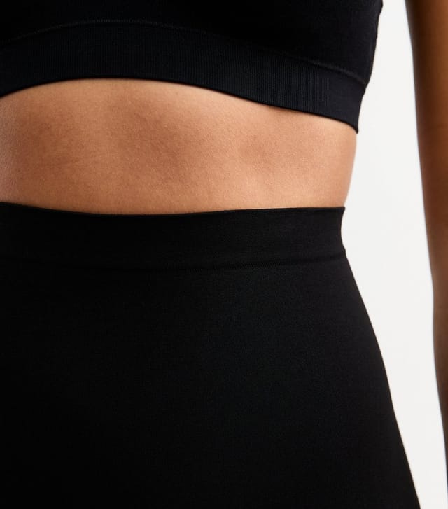 New Look Women's Black Seamless Shaping Shorts New Look - 2