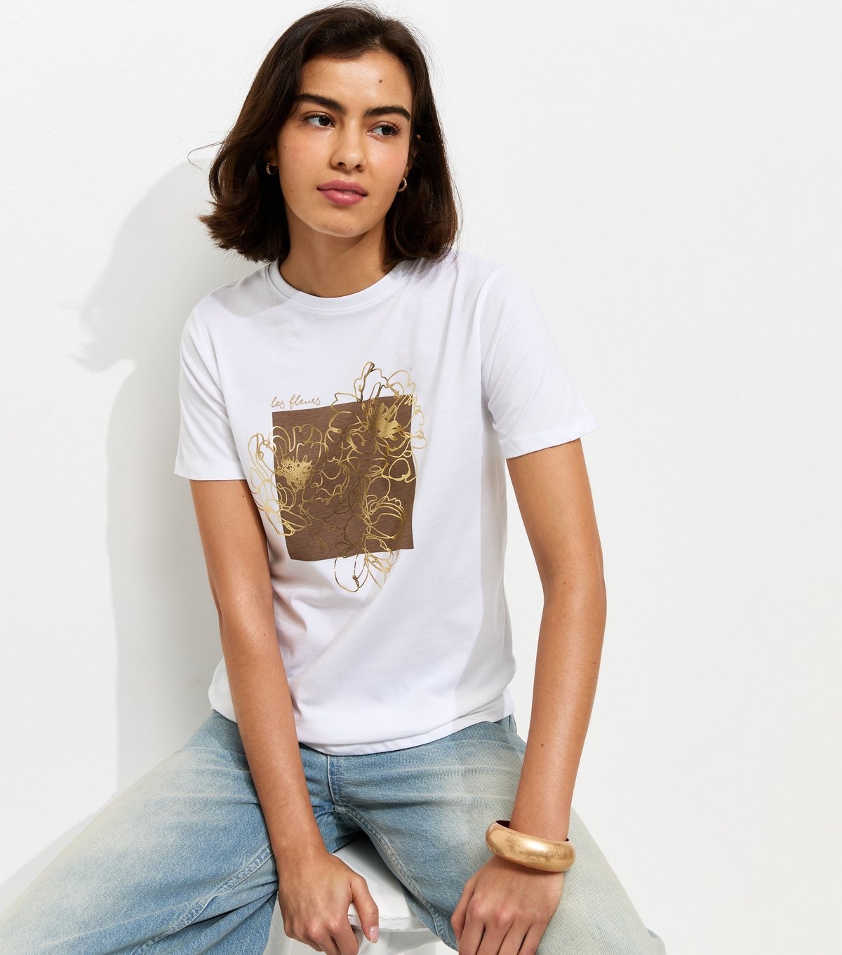 New Look Women's White Metallic Foil Flower Relaxed T-Shirt New Look - 2