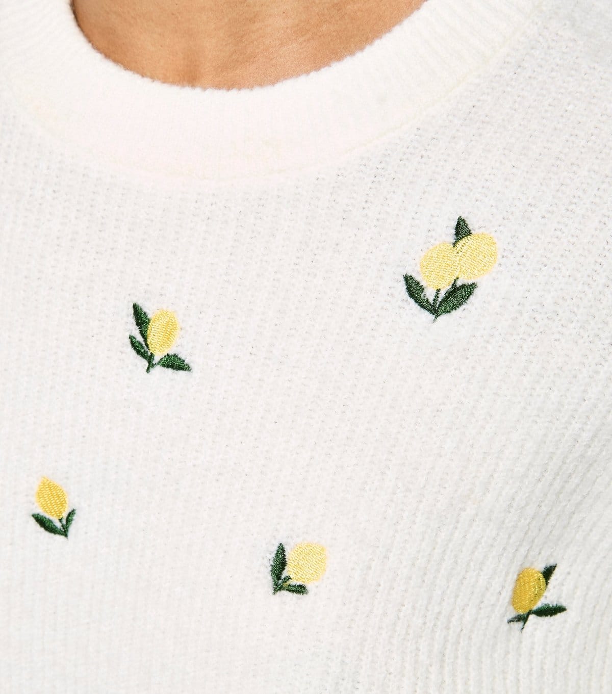 Apricot Women's Cream Lemon Embroidered Jumper Apricot New Look - 4