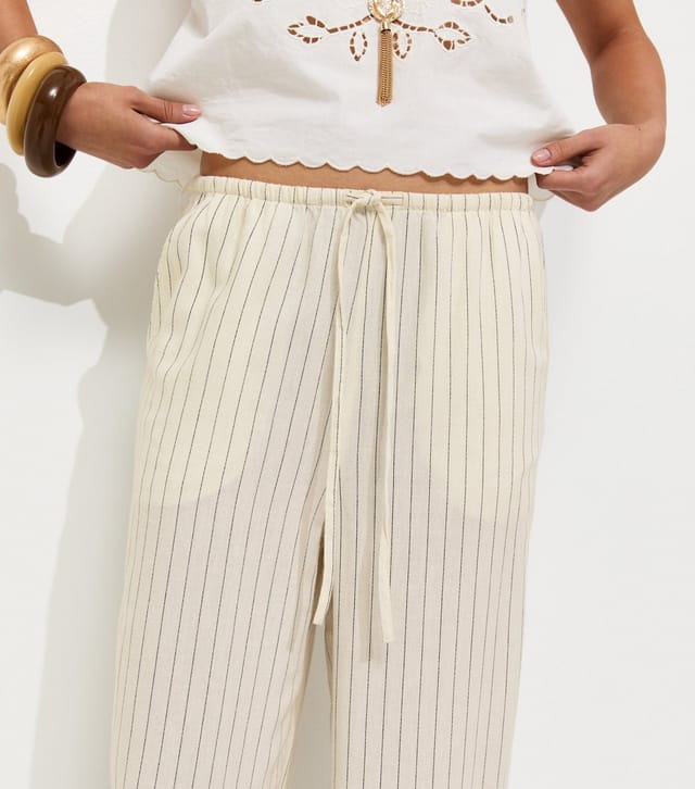 New Look Women's White Pinstripe Cuffed Trousers New Look - 2