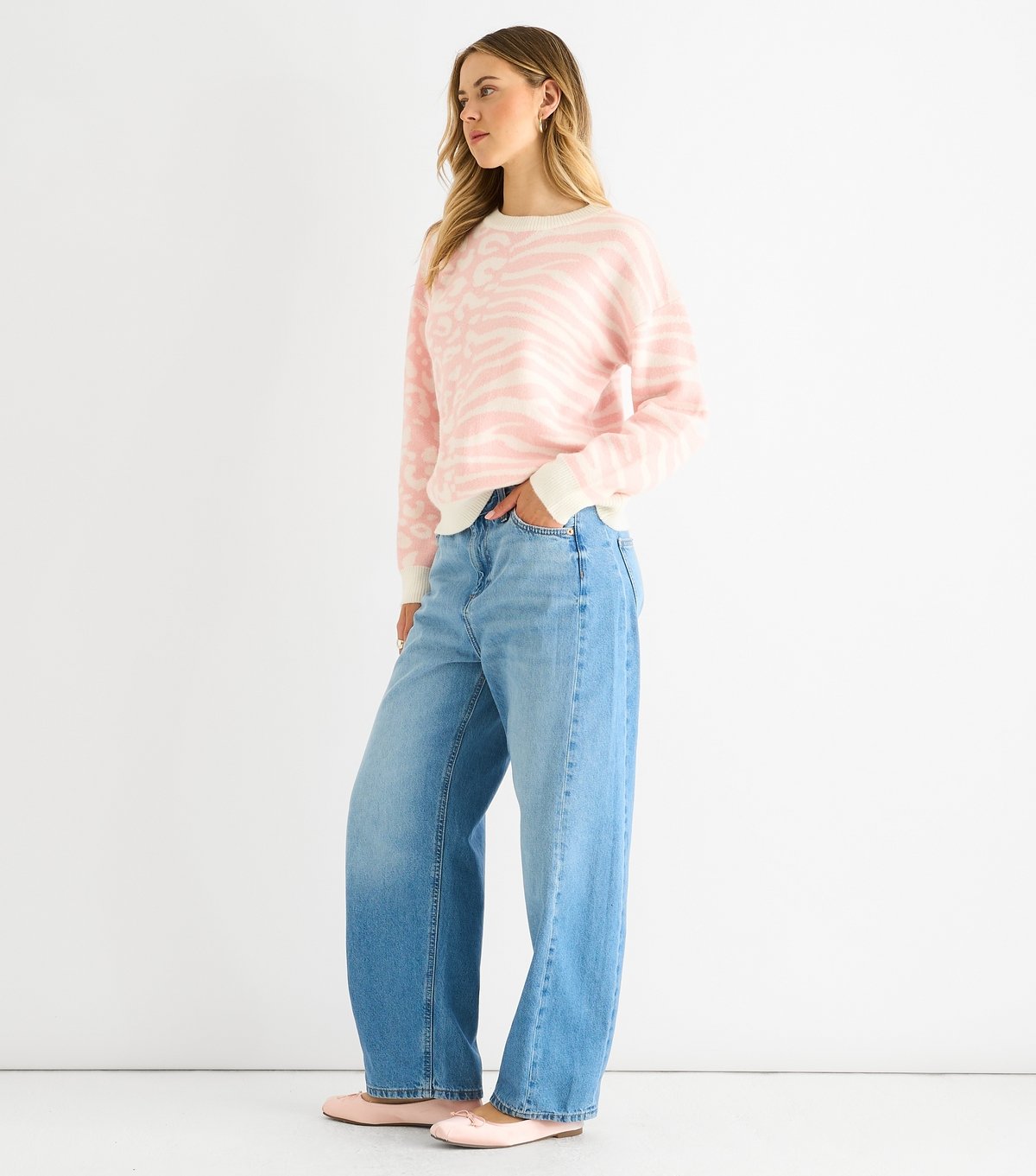 Gini London Women's Pink Zebra Patterned Jumper Gini London New Look - 3