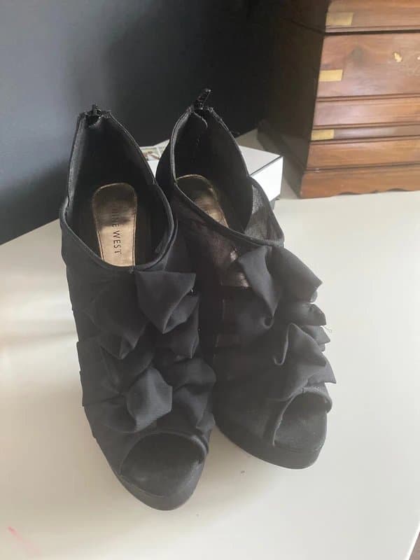 Nine West Nine West sheer frilled platform heels