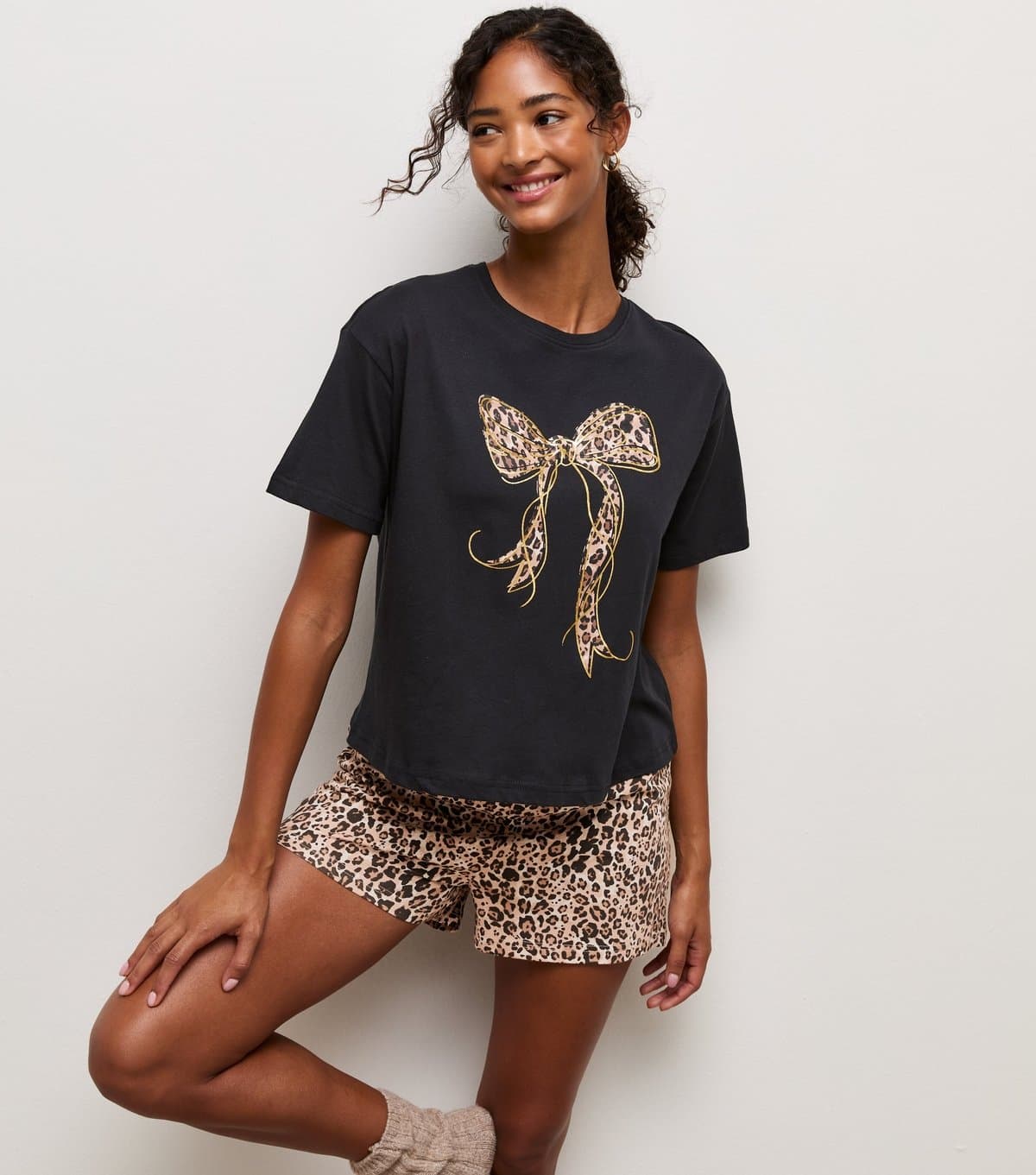 New Look Women's Black Cotton Leopard Print Bow Pyjama Shorts Set New Look
