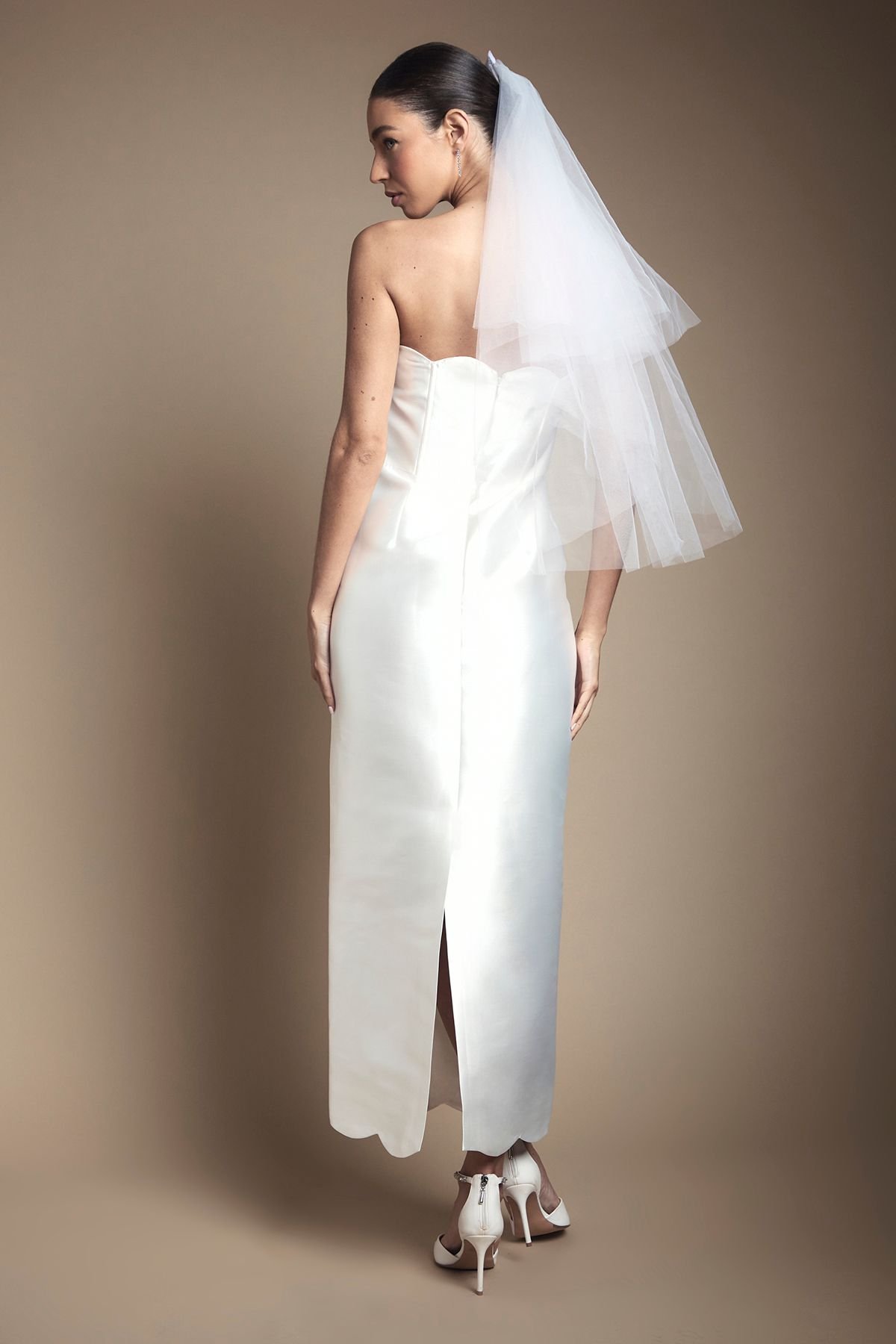 Coast Coast Women's Scallop Detail Twill Column Wedding Dress in Ivory - 3