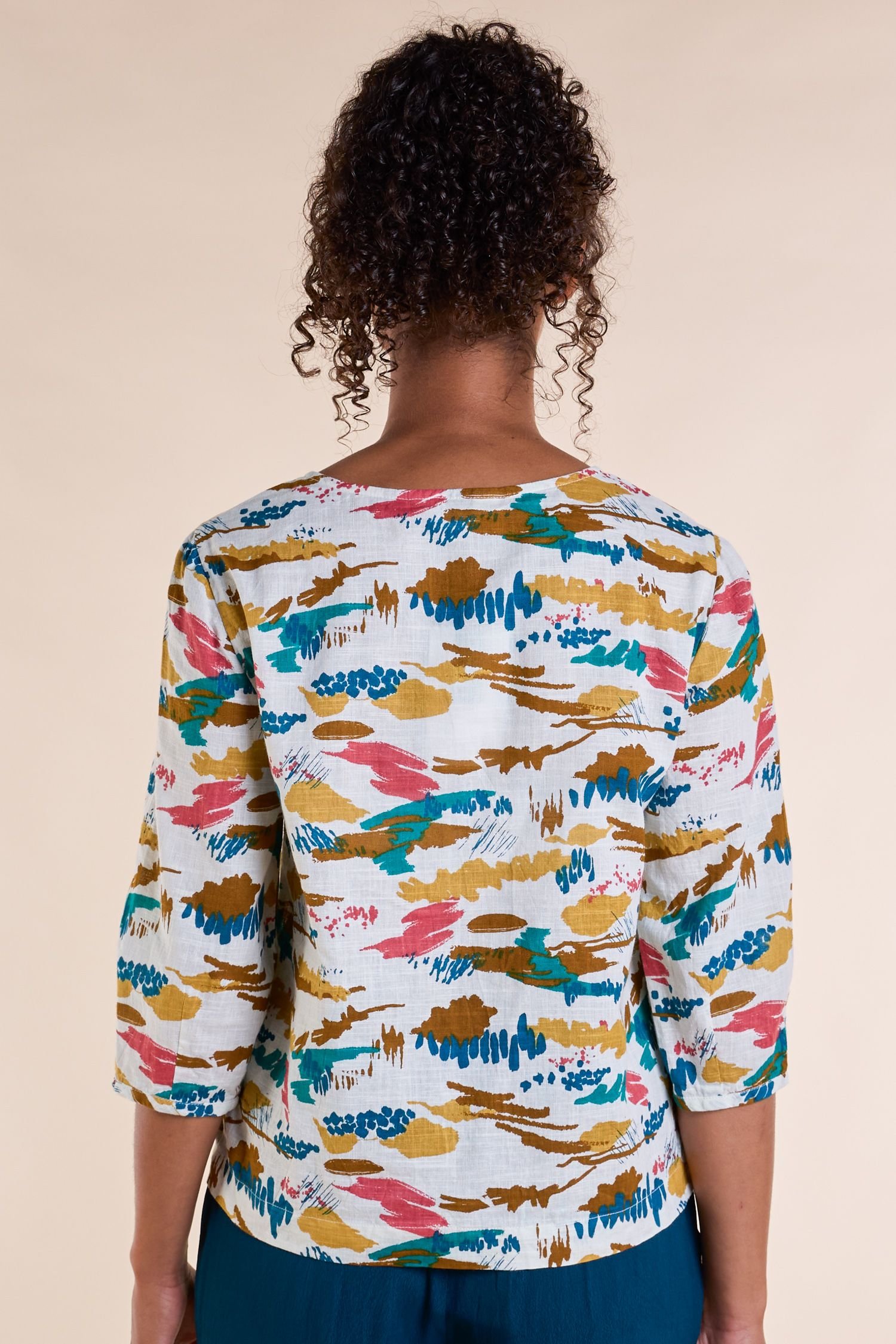 Nomads Clothing Nomads Clothing Women's Dart Sleeve Top in Ivory - 2