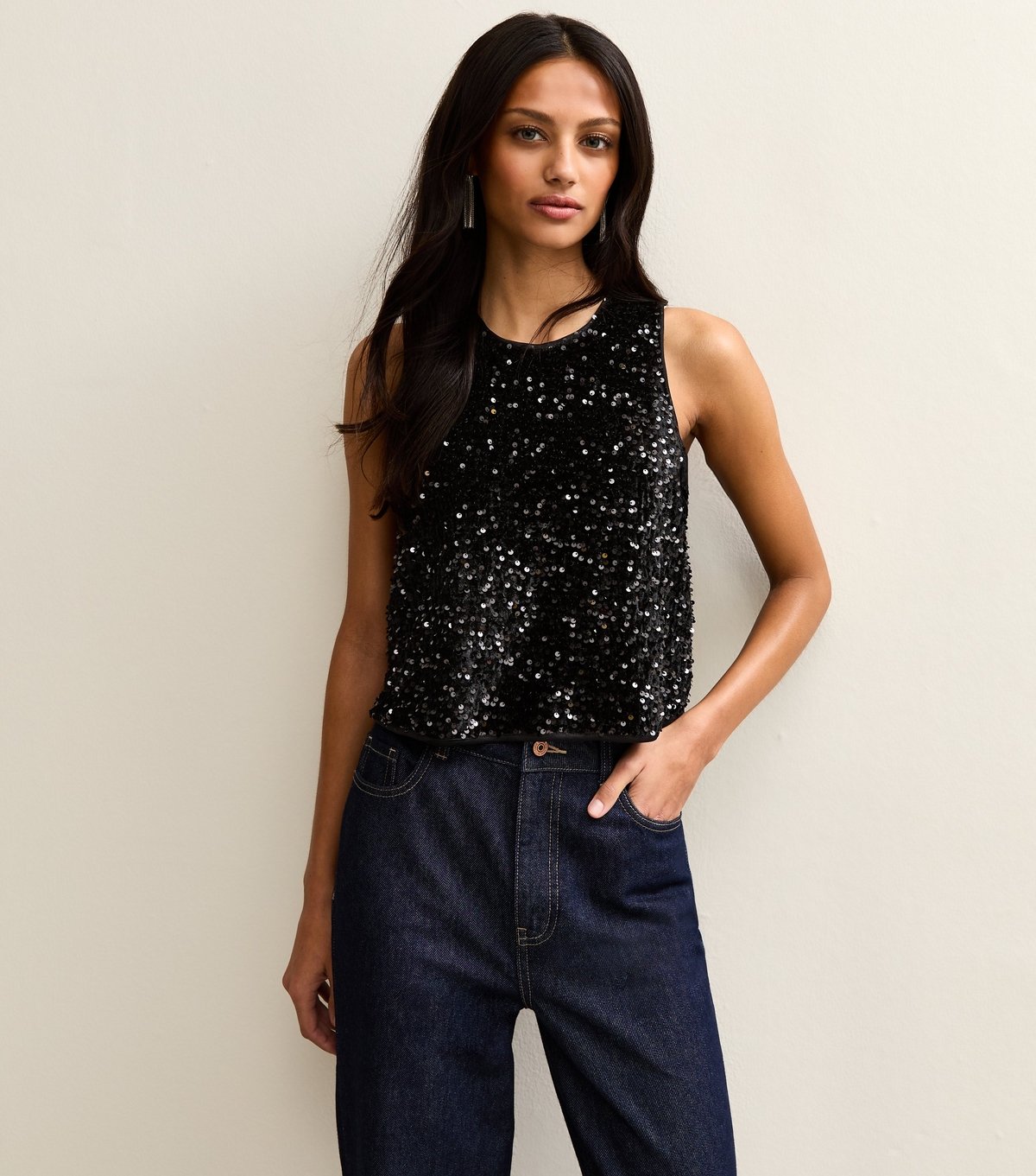 New Look Women's Black Sequin Sleeveless Top New Look - 2