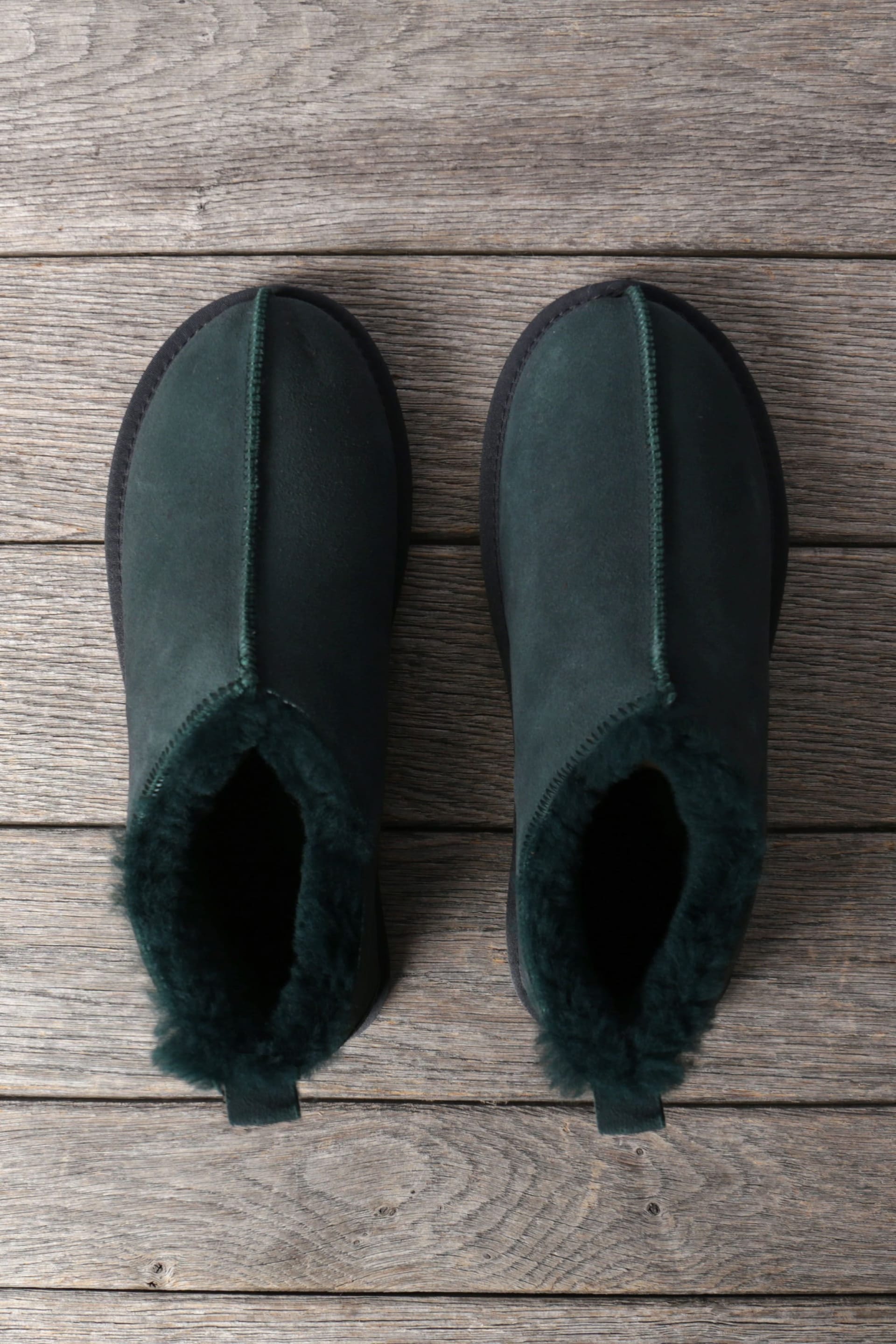 dark green