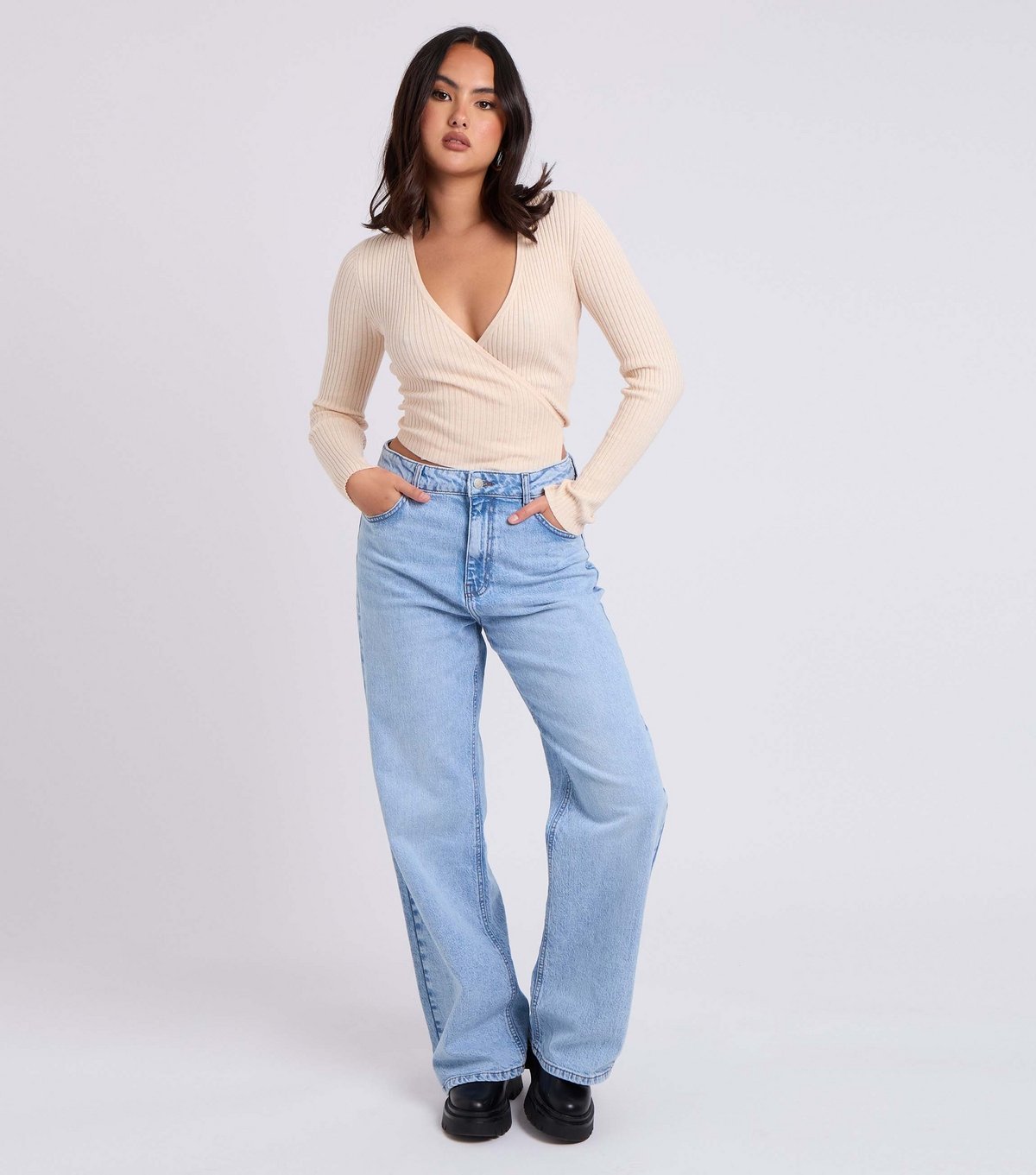 Urban Bliss Women's Cream Cropped Wrap Cardigan Urban Bliss New Look - 3