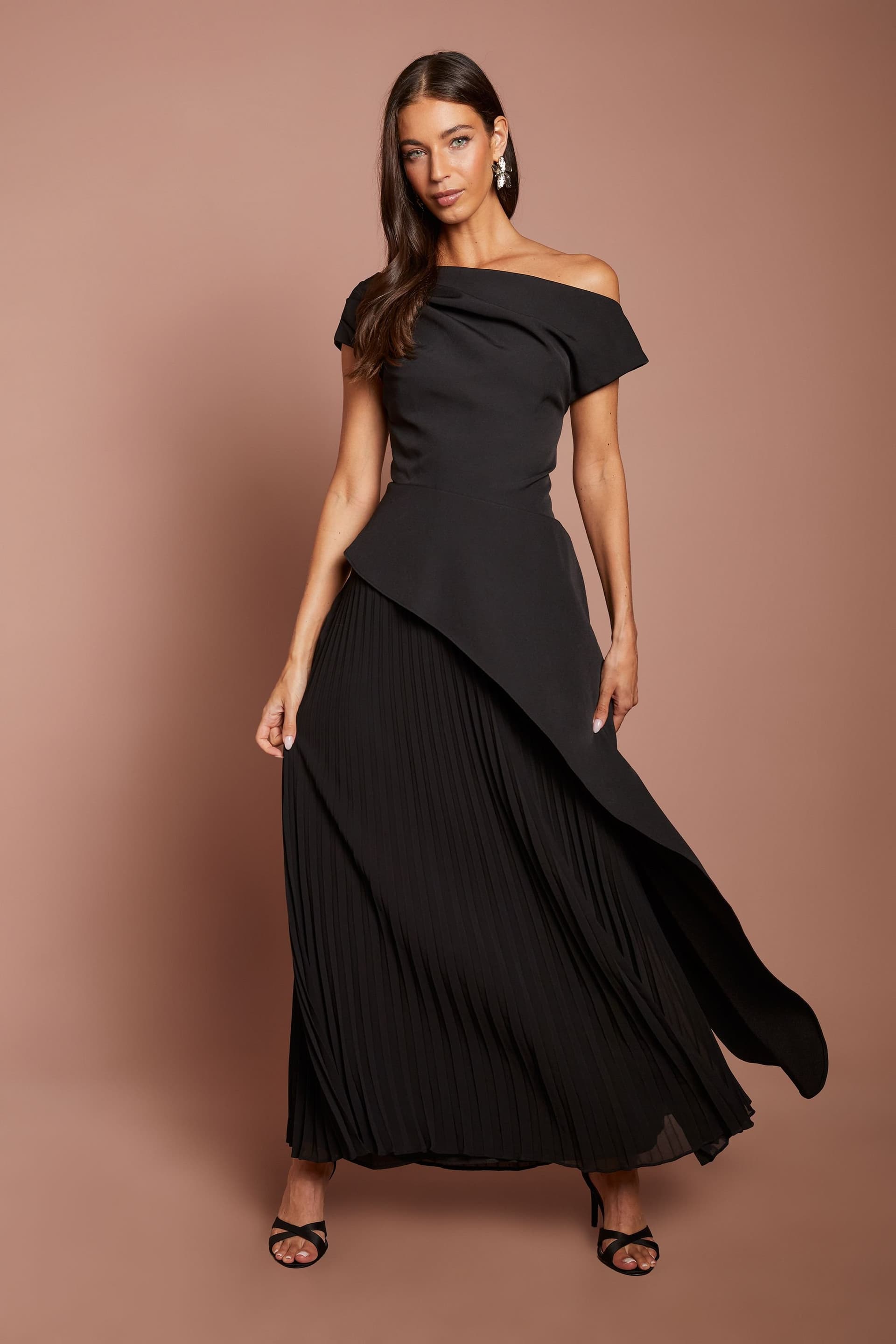 Coast Coast Women's Off The Shoulder Waterfall Detail Pleated Skirt Maxi Dress in Black