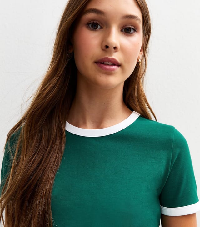 New Look Girls' Green Contrast Trim Crew Neck T-Shirt New Look - 2