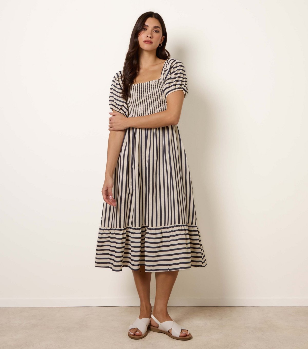 Blue Vanilla Women's Blue Square Neck Puff Sleeve Midi Dress Blue Vanilla New Look - 3