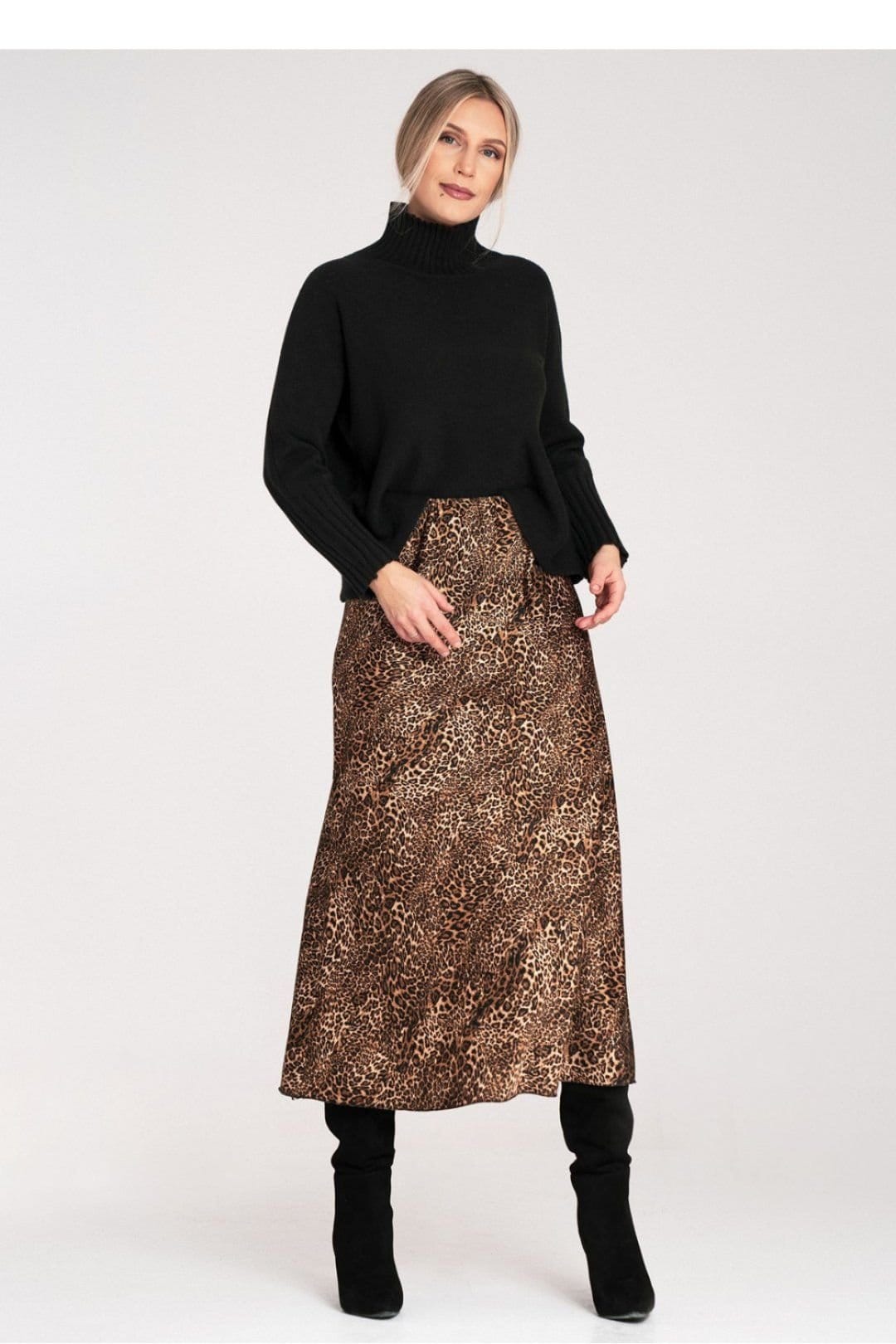 Love Lace Love Lace Women's Classic High Neck Golf Knit Sweater in Black - 4