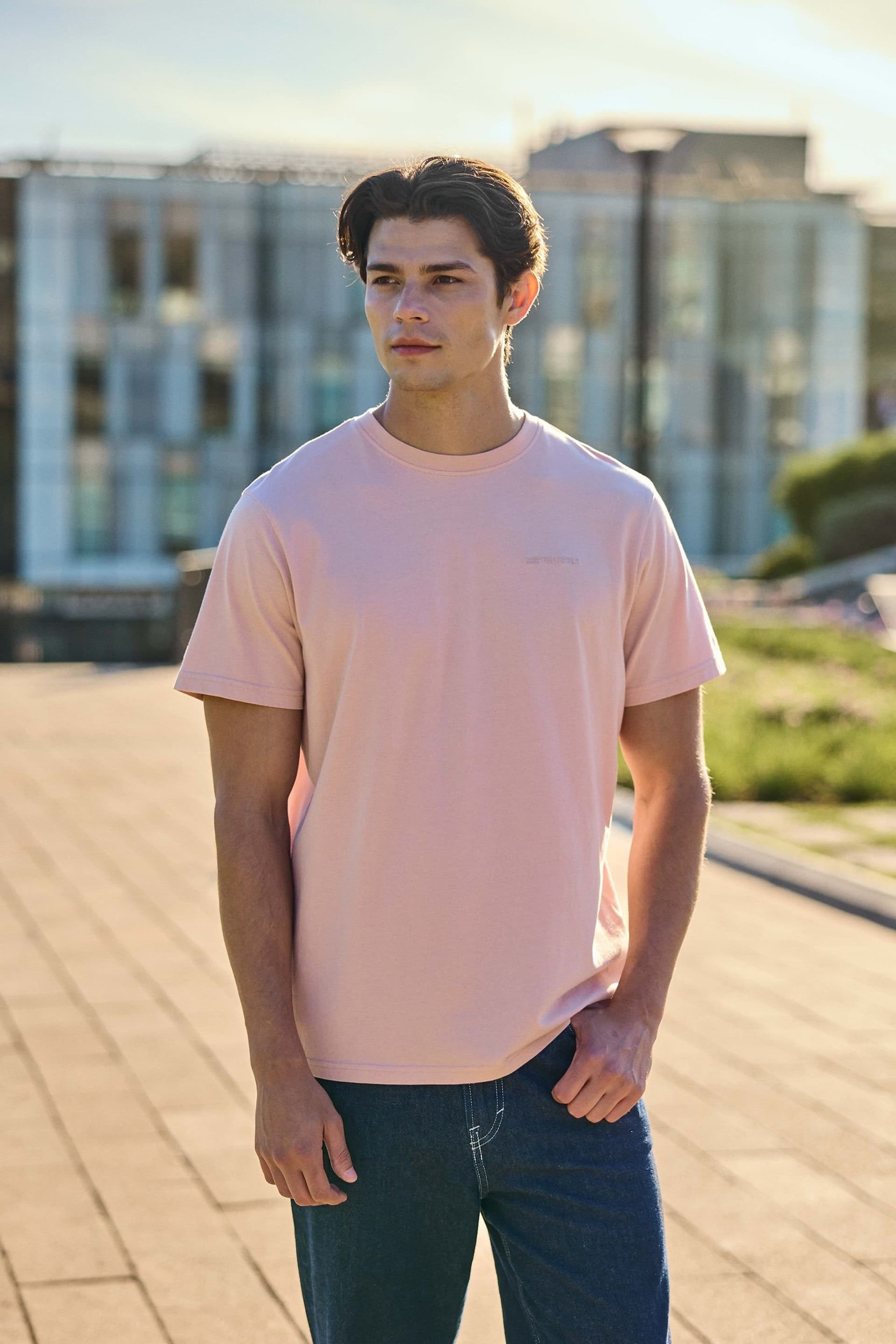 Animal Animal Men's 'Icon' Logo Print Lightweight Cotton Relaxed Fit Casual T-Shirt in Light Pink