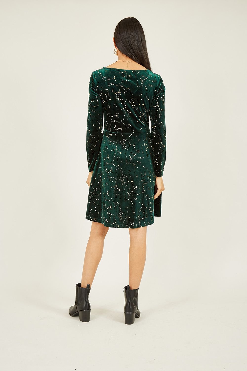 Yumi Yumi Women's Green Star Foil Print Long Sleeve Skater Dress - 4